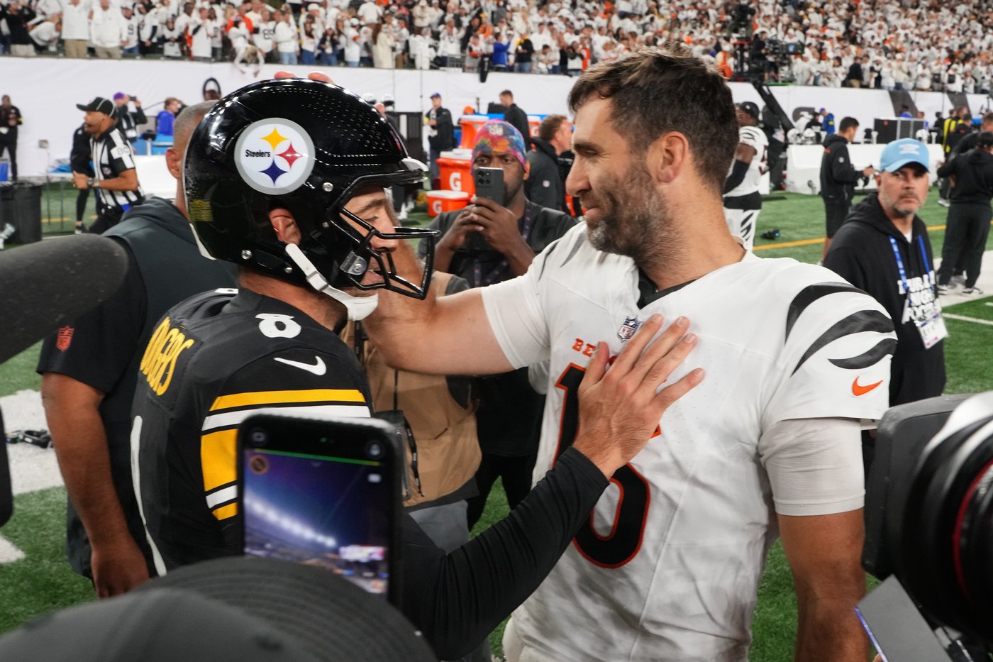Flacco rallies Bengals past Rodgers and Steelers 33-31 in battle of 40-year-old QBs | iNFOnews.ca