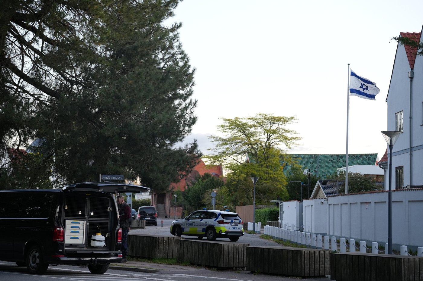 2 Swedish teens are held in custody over blasts near Israeli Embassy in Copenhagen | iNFOnews.ca