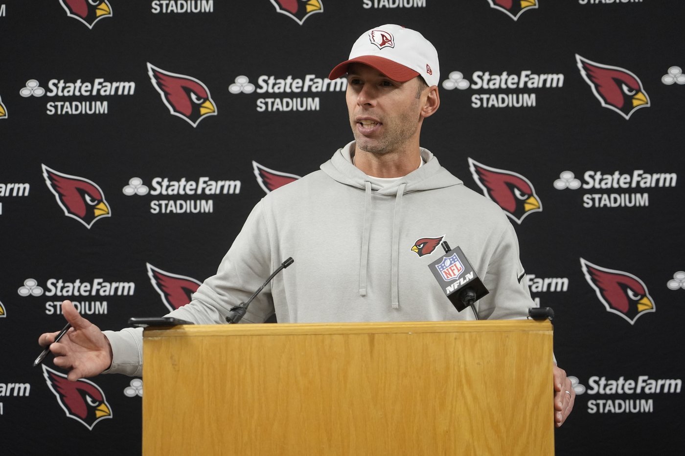 Cardinals WR Marvin Harrison Jr. leaves game against Packers because of a concussion | iNFOnews.ca Cardinals WR Marvin Harrison Jr. leaves game against Packers because of a concussion | iNFOnews.ca