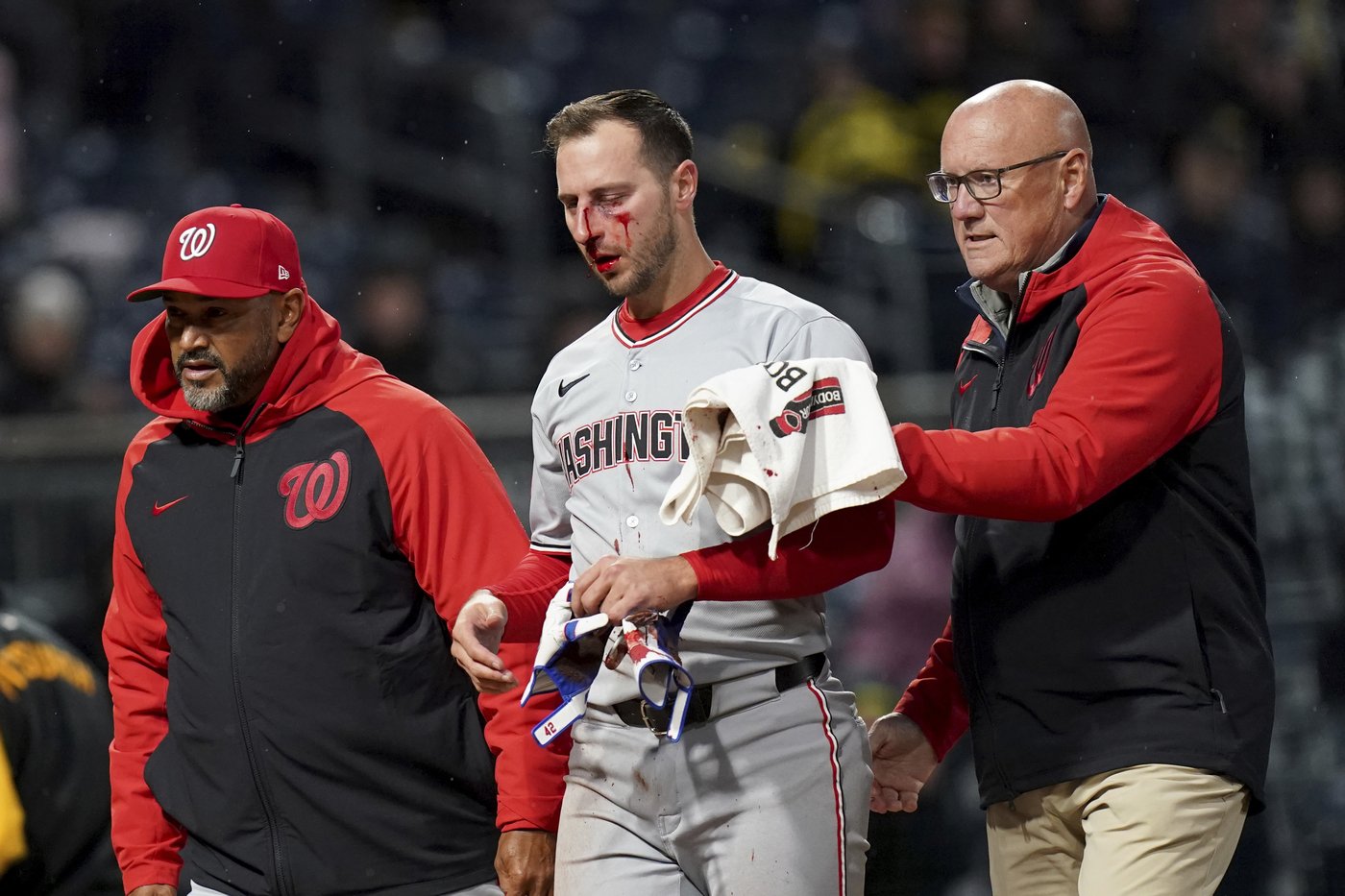 Paul DeJong taking batting practice as he recovers from getting hit in the face by a pitch | iNFOnews.ca Paul DeJong taking batting practice as he recovers from getting hit in the face by a pitch | iNFOnews.ca