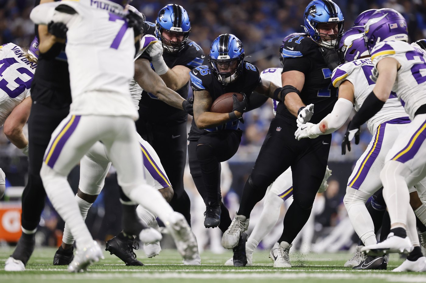 Lions' investments in running game paying off for top-seeded team opening playoffs with Commanders | iNFOnews.ca