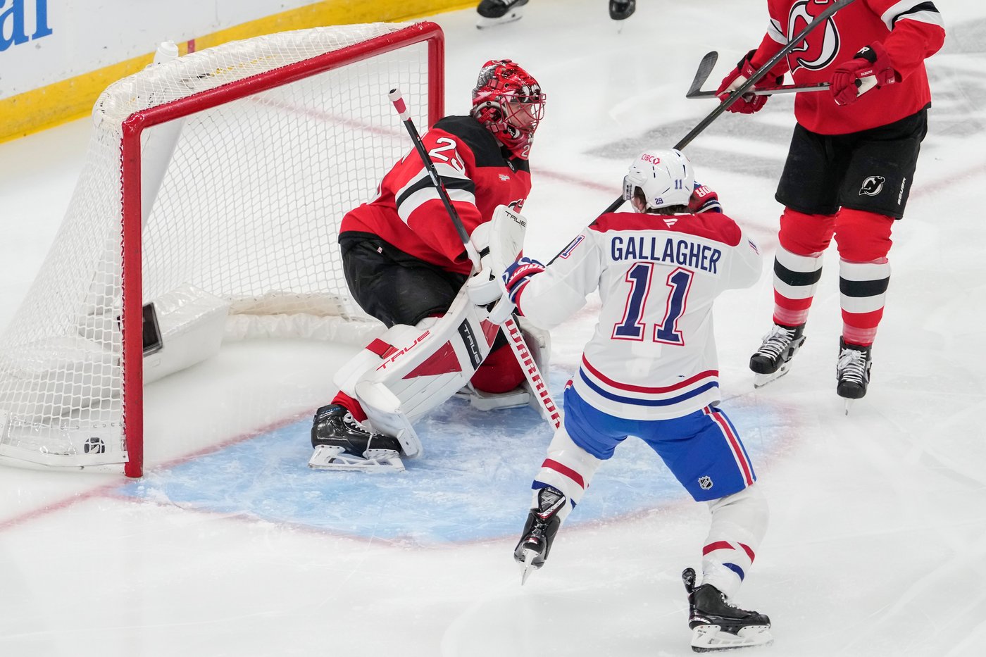 Bratt scores in overtime to give Devils 4-3 win over Canadiens | iNFOnews.ca
