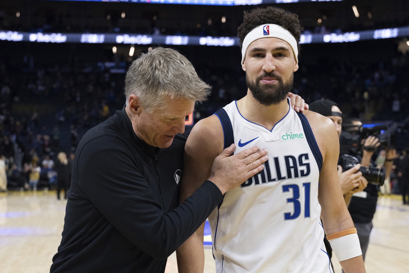 Mavericks, Warriors combine for NBA-record 48 3-pointers in Dallas' 143-133 victory | iNFOnews.ca