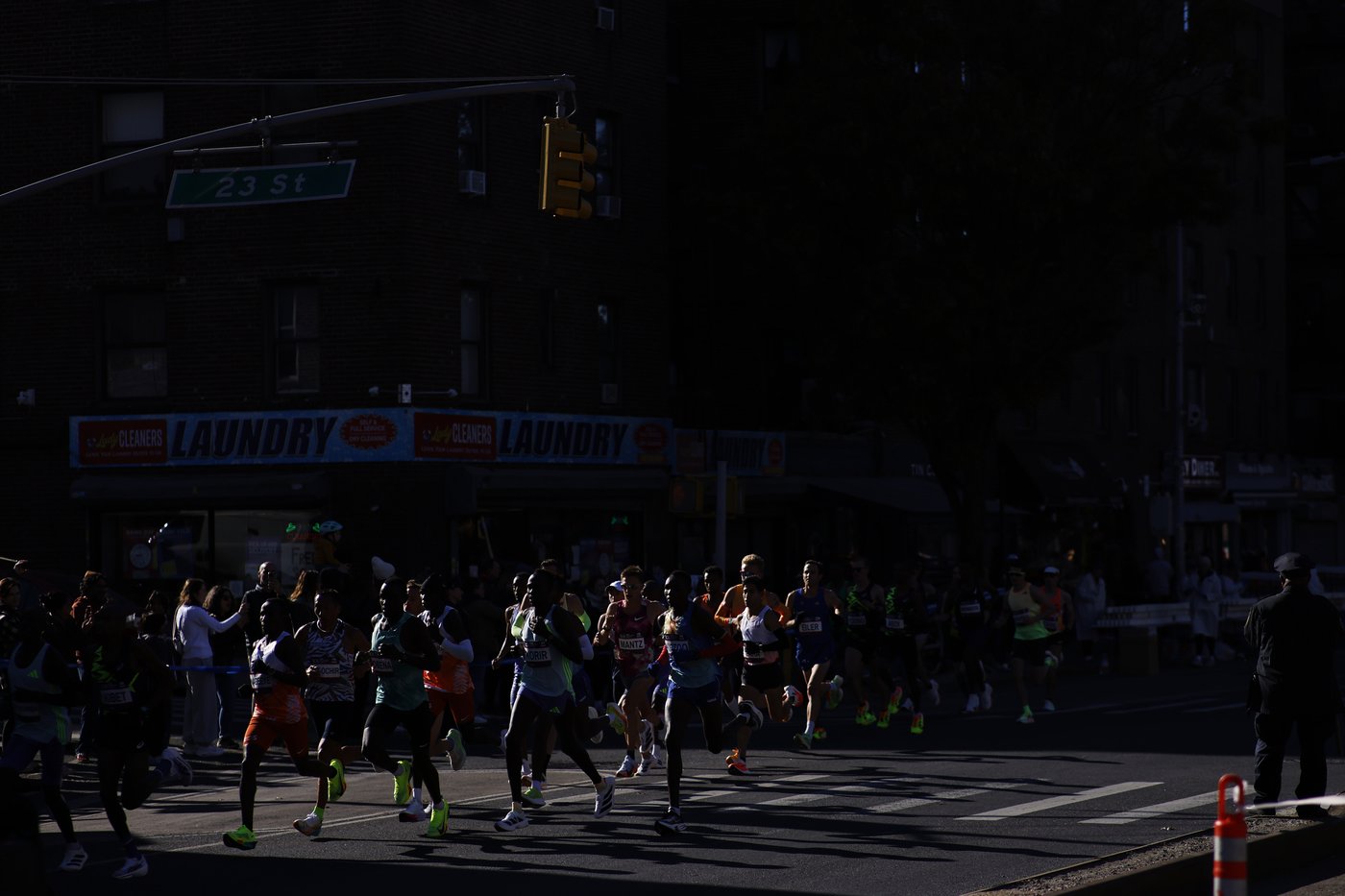 Abdi Nageeye of the Netherlands and Sheila Chepkirui of Kenya win the New York City Marathon | iNFOnews.ca Abdi Nageeye of the Netherlands and Sheila Chepkirui of Kenya win the New York City Marathon | iNFOnews.ca