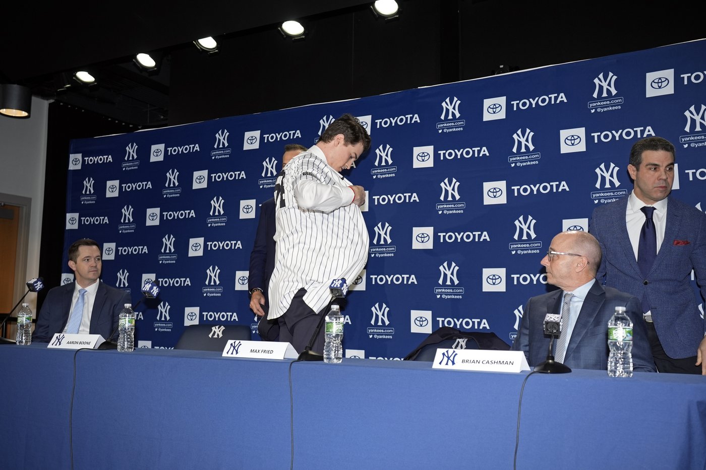 Max Fried's first thought on how to spend his Yankees fortune was his 3-year-old mutt, Apollo | iNFOnews.ca Max Fried's first thought on how to spend his Yankees fortune was his 3-year-old mutt, Apollo | iNFOnews.ca