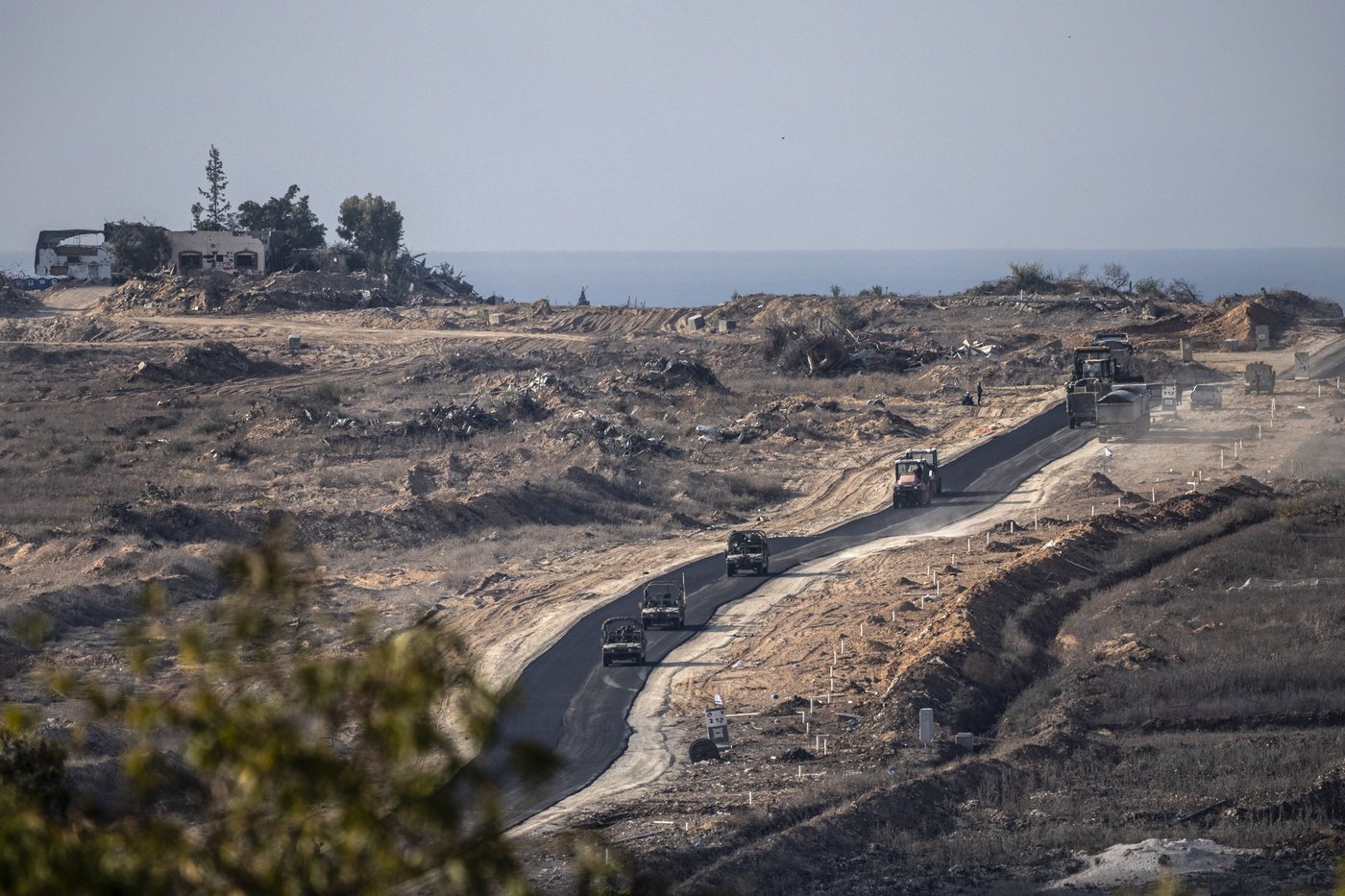 Middle East latest: Israeli strikes on Gaza hospital wound 3, Netanyahu vows 'iron fist' in Lebanon | iNFOnews.ca Middle East latest: Israeli strikes on Gaza hospital wound 3, Netanyahu vows 'iron fist' in Lebanon | iNFOnews.ca