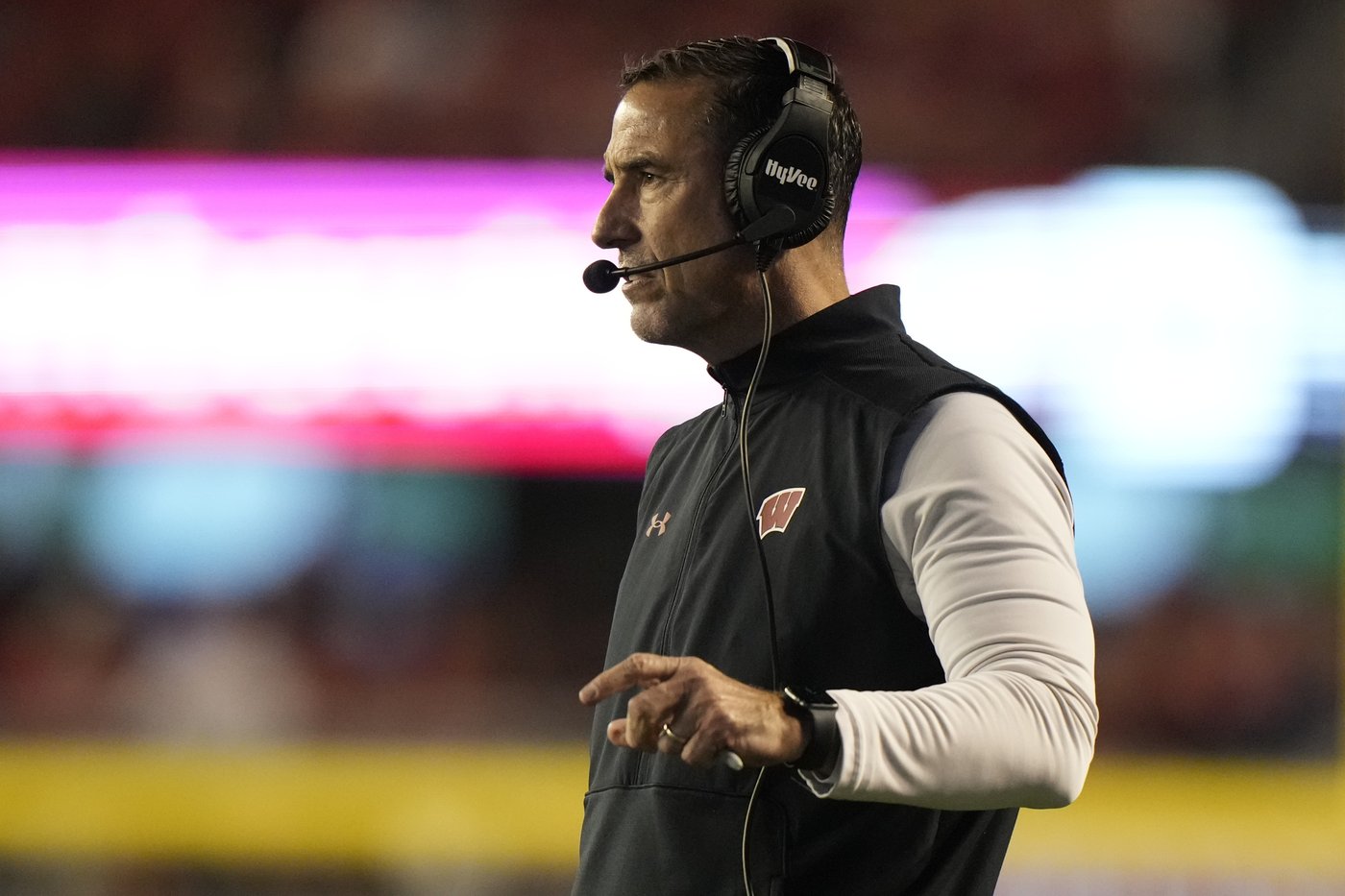Wisconsin's Luke Fickell doesn't go into specifics one day after firing Phil Longo as OC | iNFOnews.ca