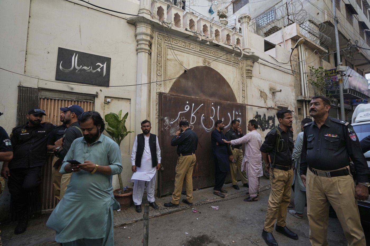Ahmadi community in Pakistan says one of their members is beaten to death by Islamists | iNFOnews.ca Ahmadi community in Pakistan says one of their members is beaten to death by Islamists | iNFOnews.ca