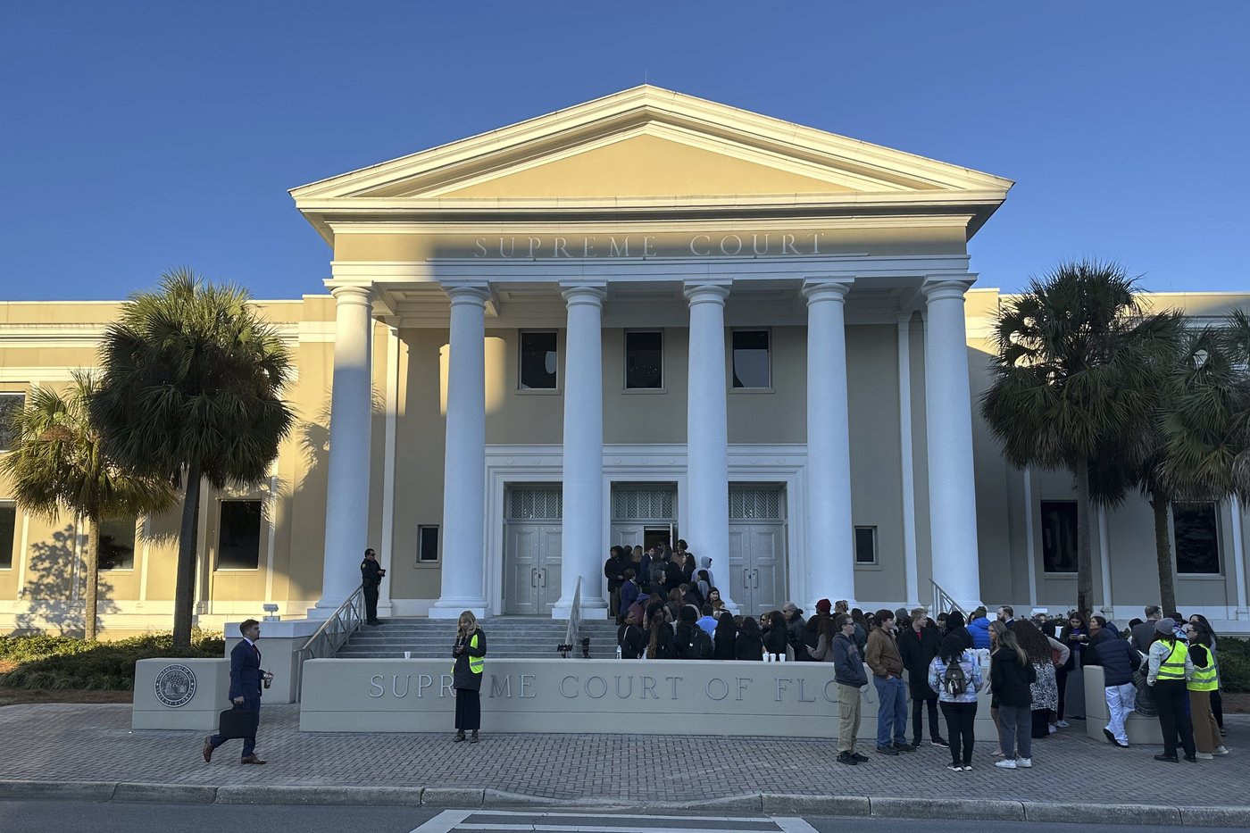 Florida appeals court strikes down law letting minors get an abortion without parents' consent | iNFOnews.ca Florida appeals court strikes down law letting minors get an abortion without parents' consent | iNFOnews.ca