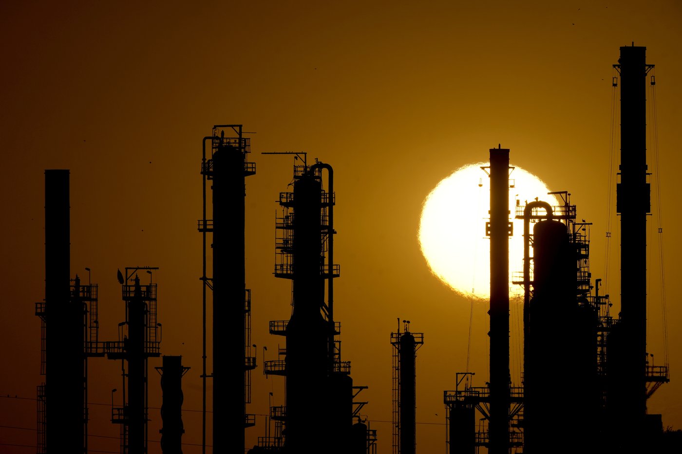 15 states sue over Trump's move to fast-track oil and gas projects via his 'energy emergency' order | iNFOnews.ca