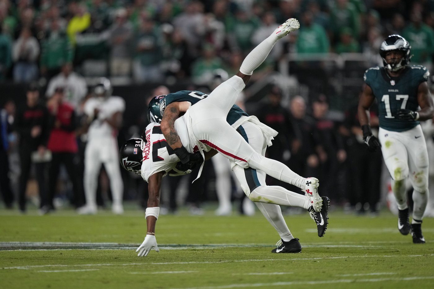 After two straight wins on final play, unbeaten Chiefs take on revitalized Falcons | iNFOnews.ca