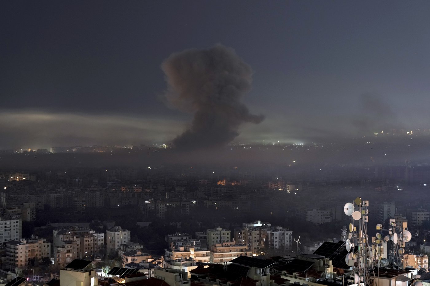 Middle East latest: Israeli defense minister officially steps down | iNFOnews.ca