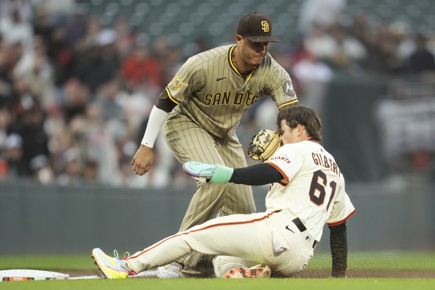 Freddy Fermin hits two-run homer to help back Yu Darvish as Padres beat Giants 4-1 | iNFOnews.ca