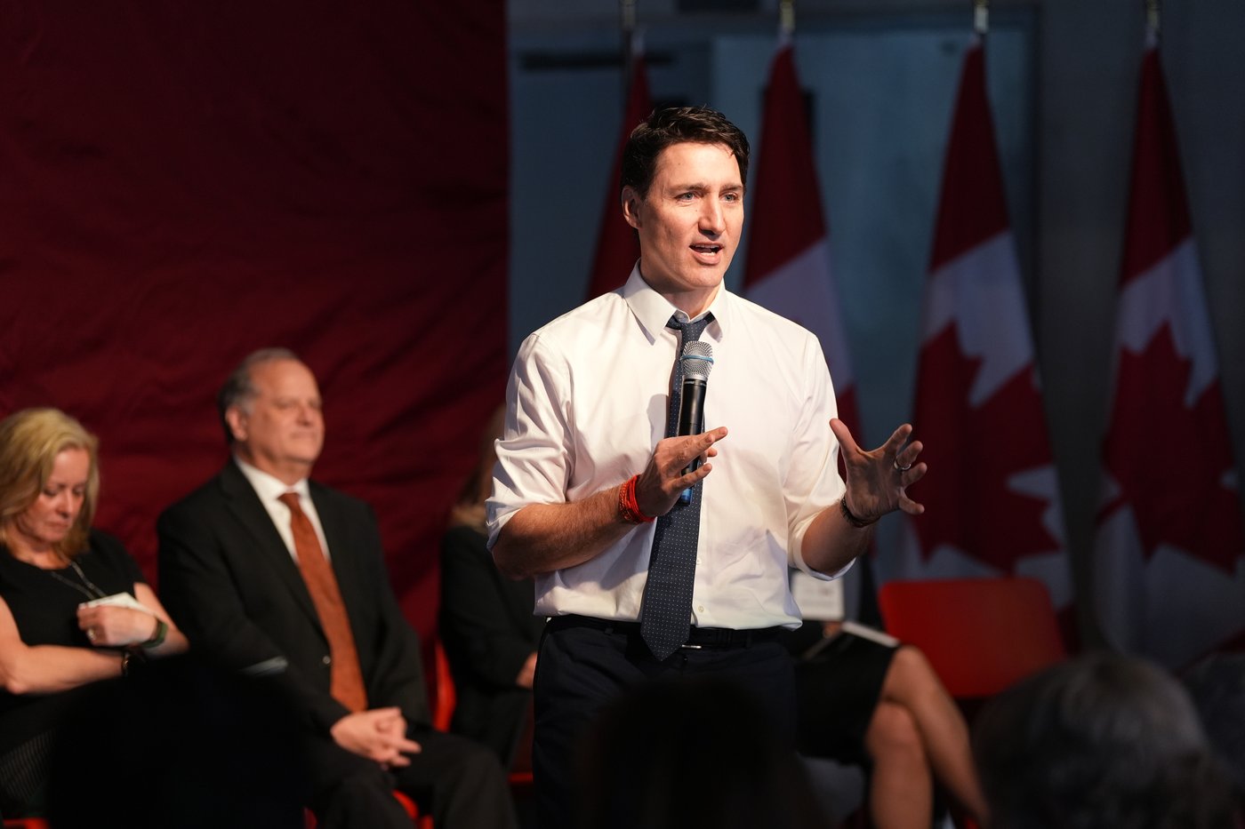 Trudeau says Trump's comments about taking over Canada are 'a real thing' | iNFOnews.ca Trudeau says Trump's comments about taking over Canada are 'a real thing' | iNFOnews.ca