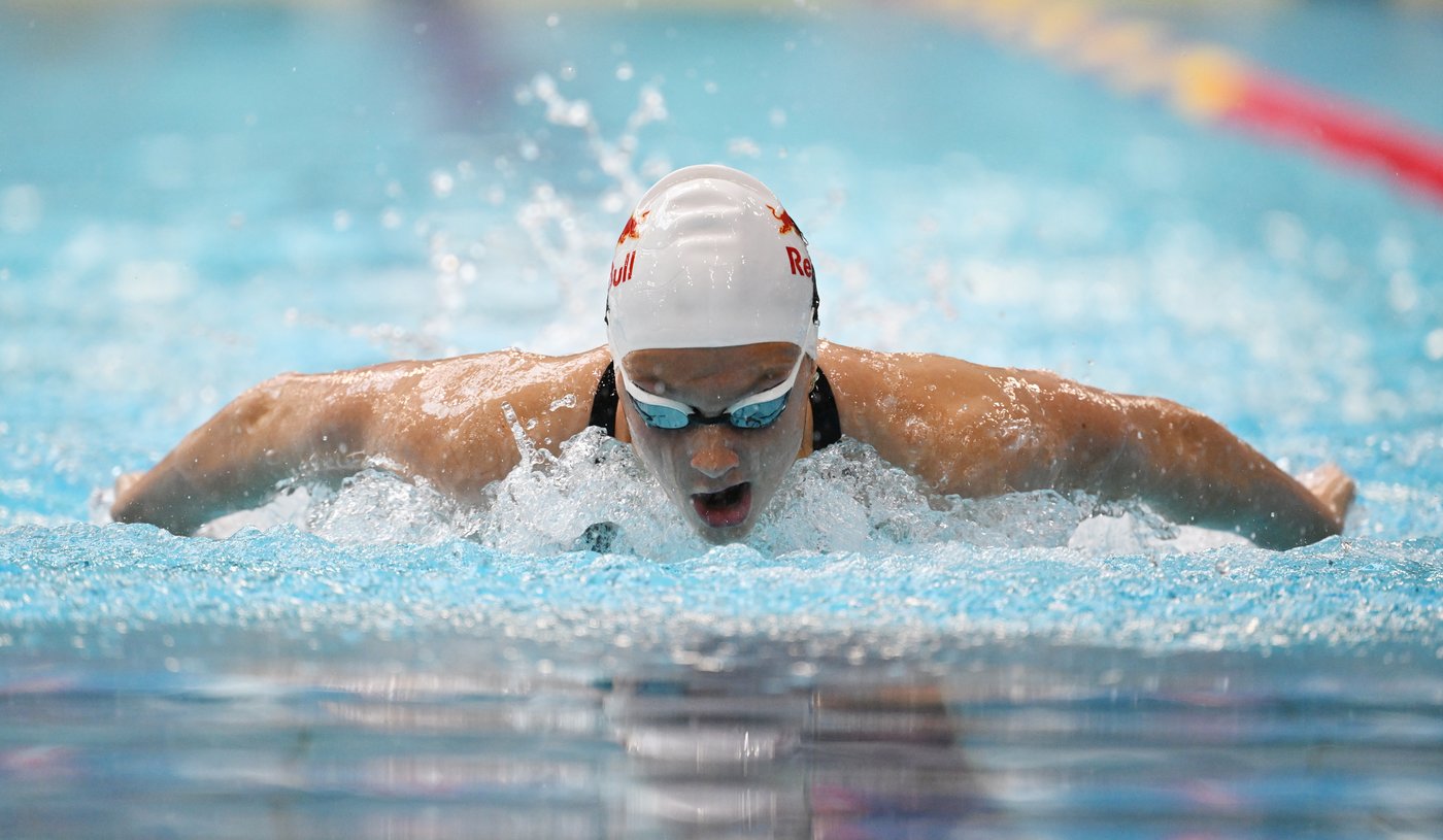 Star swimmer McIntosh sets world record in 200-metre individual medley | iNFOnews.ca