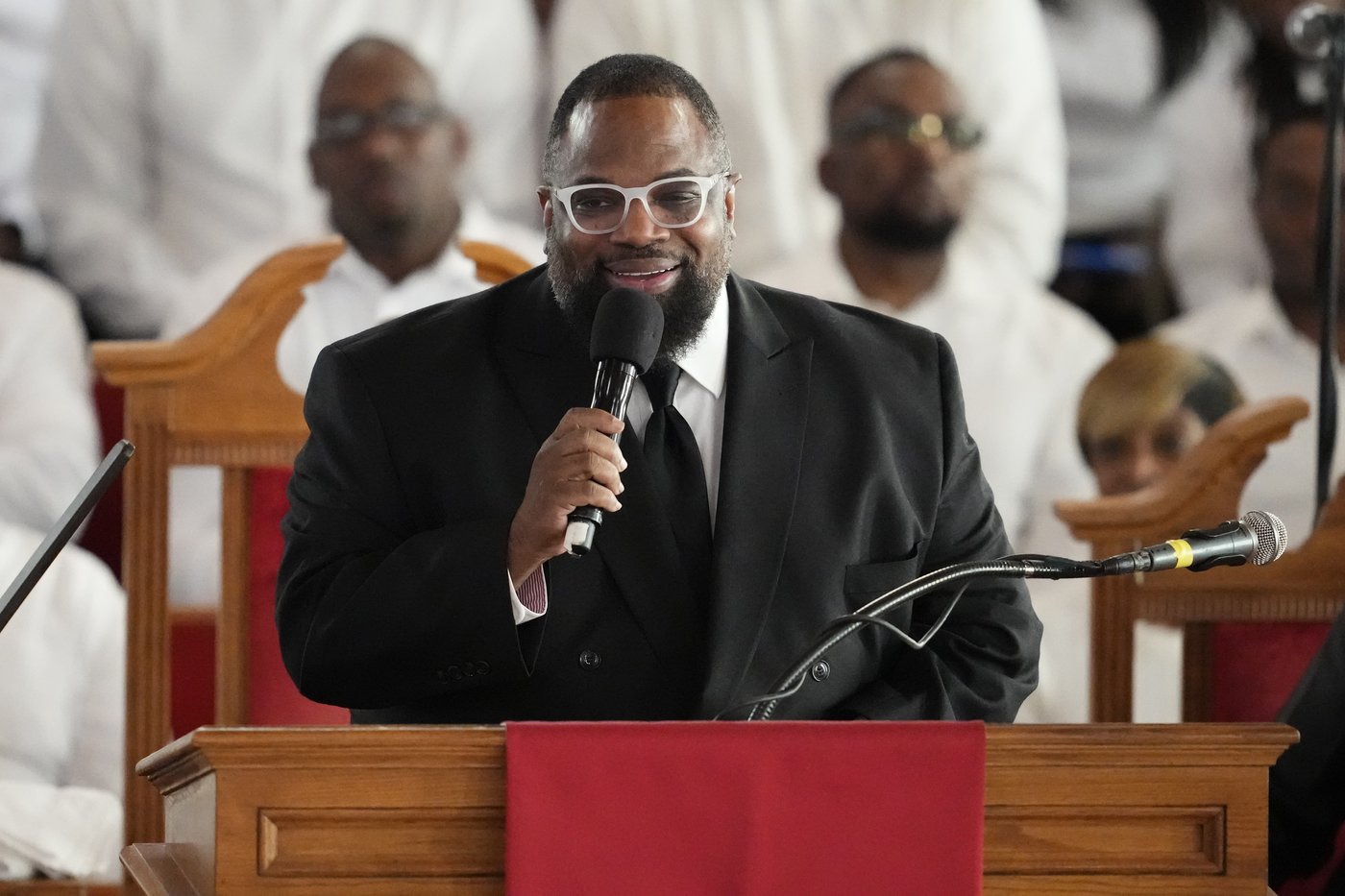 Cissy Houston mourned by Dionne Warwick, politicians and more at longtime church | iNFOnews.ca