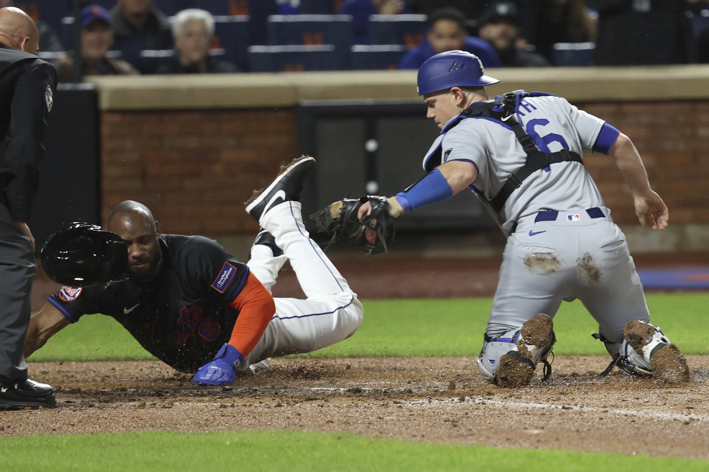 For eyes only: Mets, Dodgers puzzled by visual obstruction call that gave New York a run | iNFOnews.ca