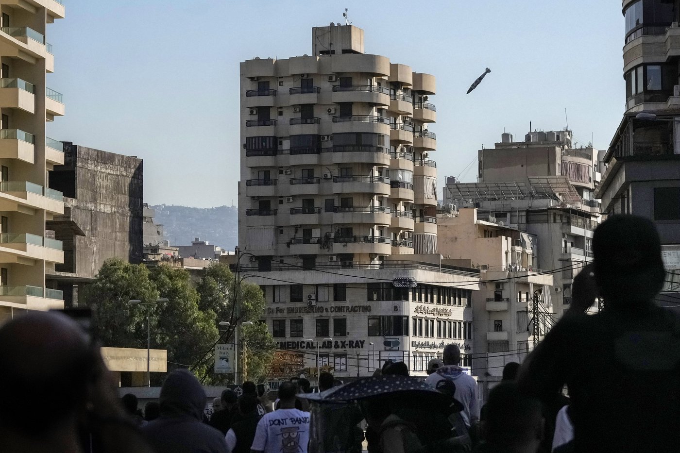 Middle East latest: Israeli strikes kill a hospital director in Lebanon and wound 9 medics in Gaza | iNFOnews.ca Middle East latest: Israeli strikes kill a hospital director in Lebanon and wound 9 medics in Gaza | iNFOnews.ca