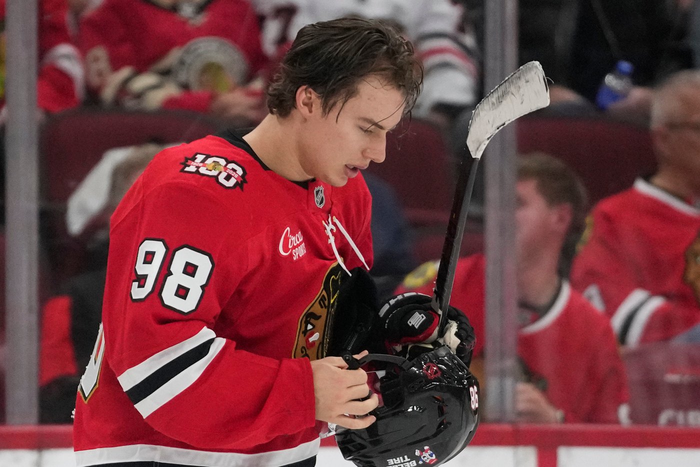 Connor Bedard nets first hat trick as Blackhawks whip Senators 7-3 | iNFOnews.ca