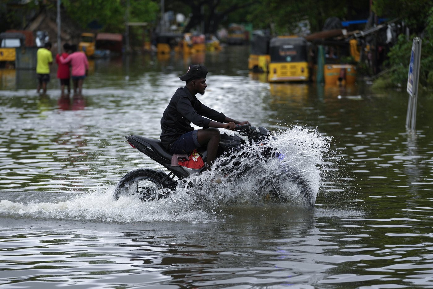 Monsoon flooding closes schools and offices in India's southern IT hubs | iNFOnews.ca Monsoon flooding closes schools and offices in India's southern IT hubs | iNFOnews.ca