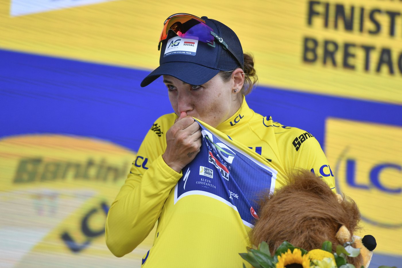 Spanish rider Garcia becomes the oldest stage winner at women's Tour de France at age 41 | iNFOnews.ca Spanish rider Garcia becomes the oldest stage winner at women's Tour de France at age 41 | iNFOnews.ca