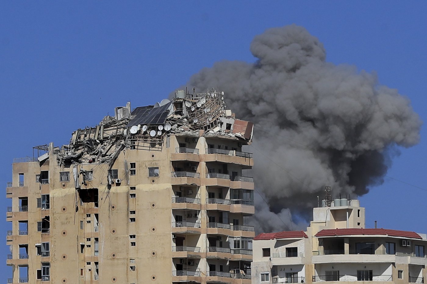 Israeli strikes pound Lebanese coastal city after residents evacuate | iNFOnews.ca