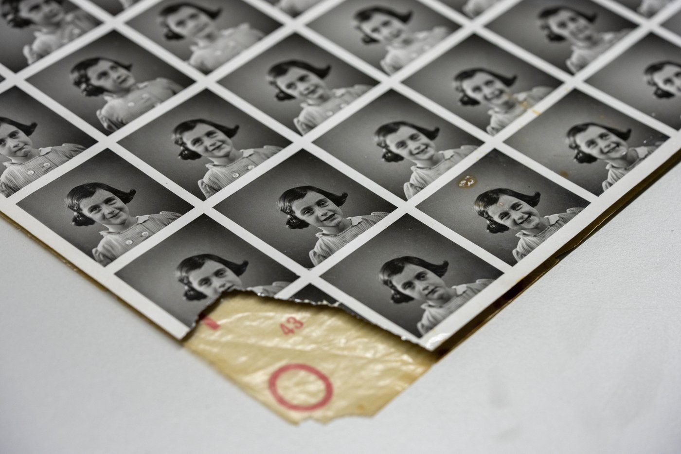 A full-scale replica of Anne Frank's hidden annex is heading to New York for an exhibition | iNFOnews.ca A full-scale replica of Anne Frank's hidden annex is heading to New York for an exhibition | iNFOnews.ca