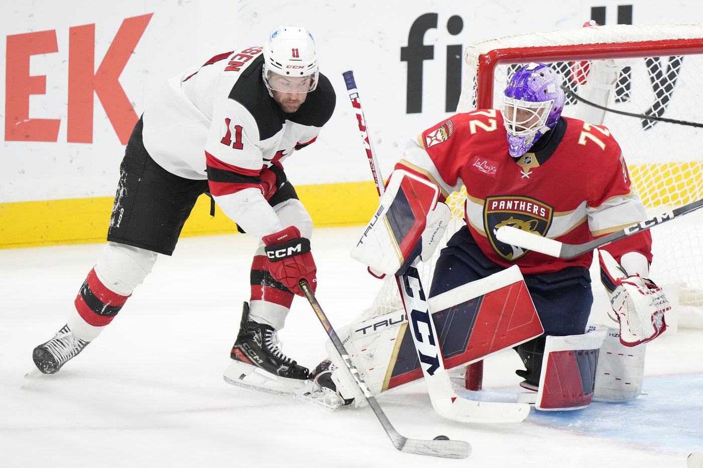 Devils get 3 power play scores, top Panthers 6-2 to finish sweep of Cup champs | iNFOnews.ca