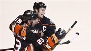 WHL's Calgary Hitmen to honour alumnus Ryan Getzlaf in banner raising | iNFOnews.ca CP31501530