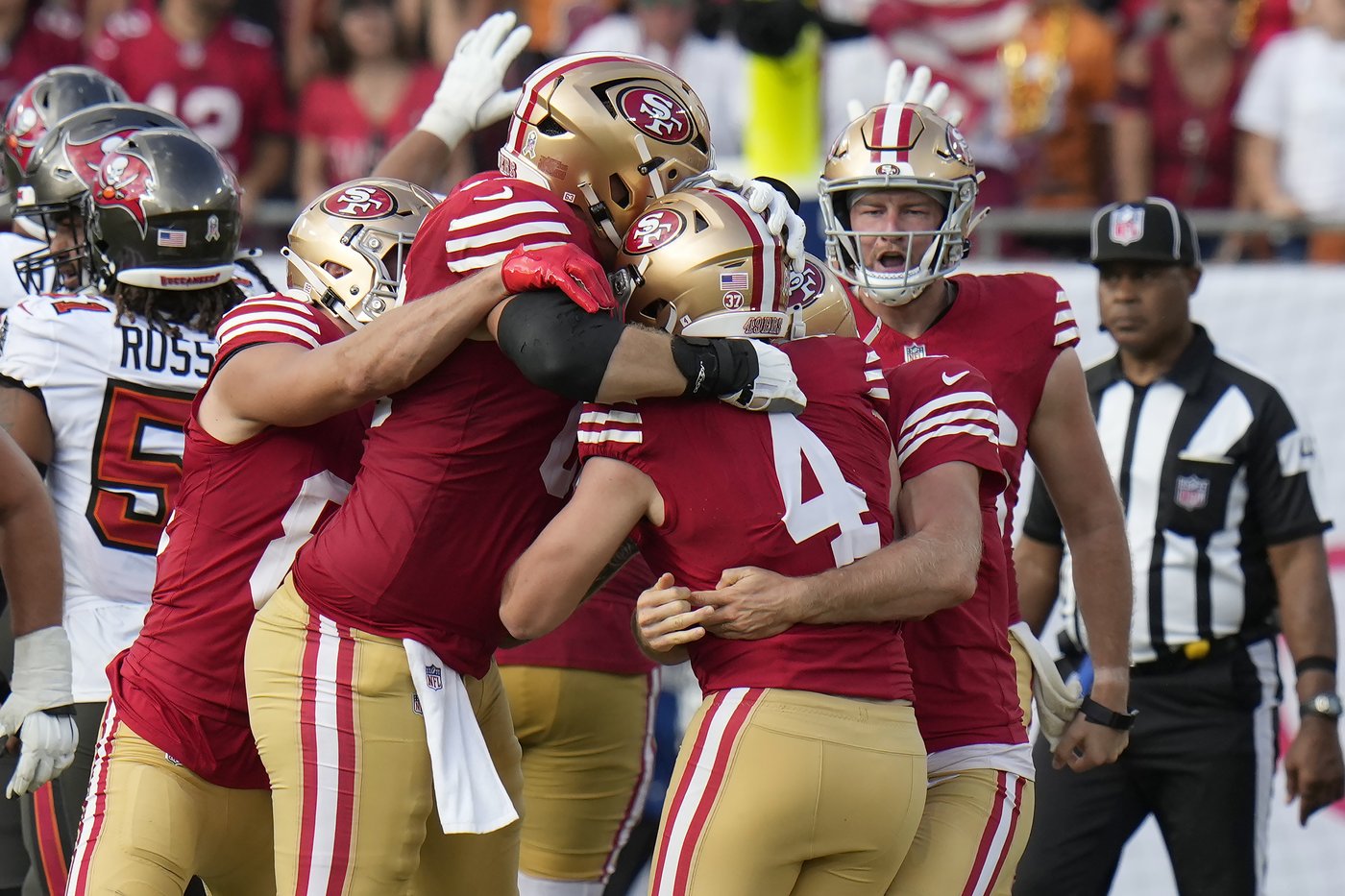 Purdy's big 4th quarter helps the 49ers overcome their mistakes and beat the Bucs | iNFOnews.ca Purdy's big 4th quarter helps the 49ers overcome their mistakes and beat the Bucs | iNFOnews.ca