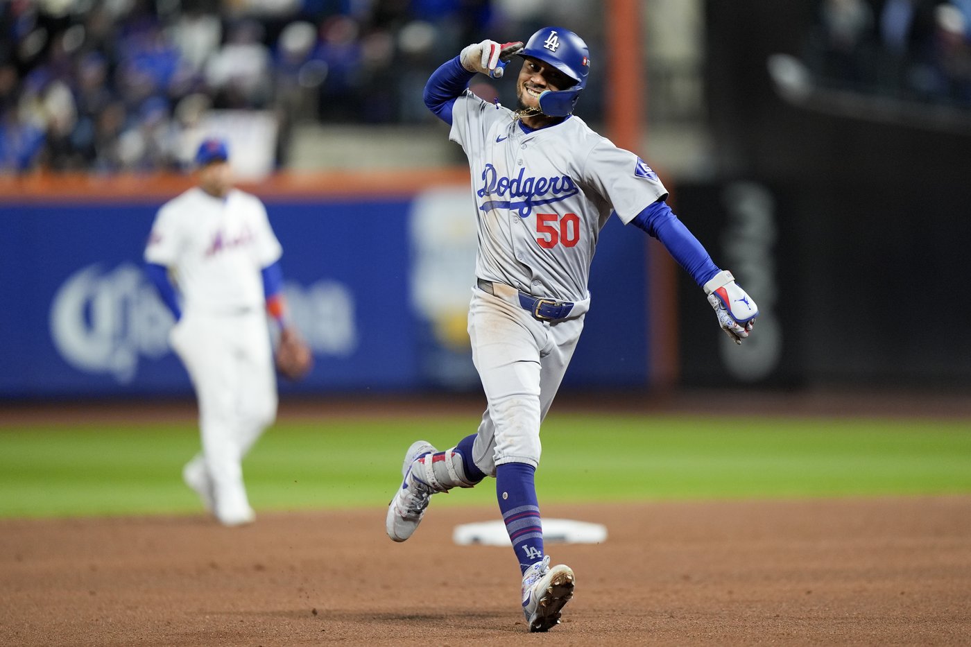 Ohtani and Betts lead Dodgers to latest blowout of Mets for 3-1 lead in lopsided NLCS | iNFOnews.ca