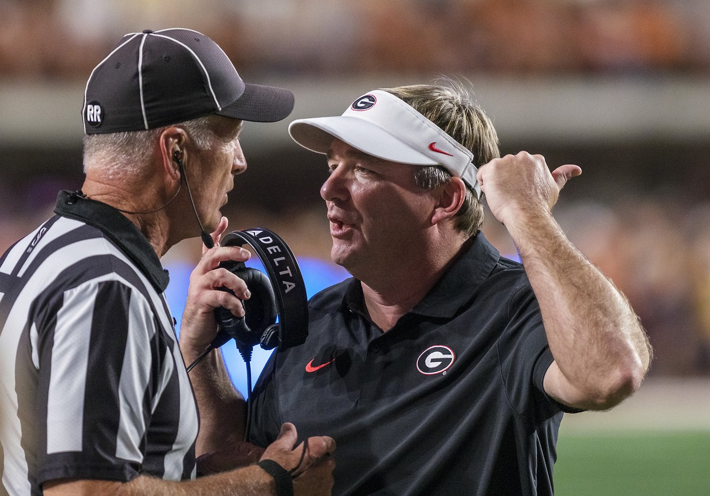 SEC fines Texas $250,000, Longhorns apologize after fans throw trash on field against Georgia | iNFOnews.ca SEC fines Texas $250,000, Longhorns apologize after fans throw trash on field against Georgia | iNFOnews.ca