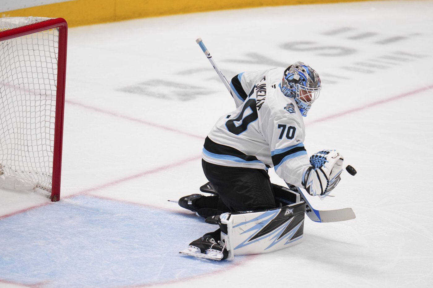 Cooley has goal and assist, Utah gets 4 power-play scores in 5-3 win over Stars | iNFOnews.ca Cooley has goal and assist, Utah gets 4 power-play scores in 5-3 win over Stars | iNFOnews.ca