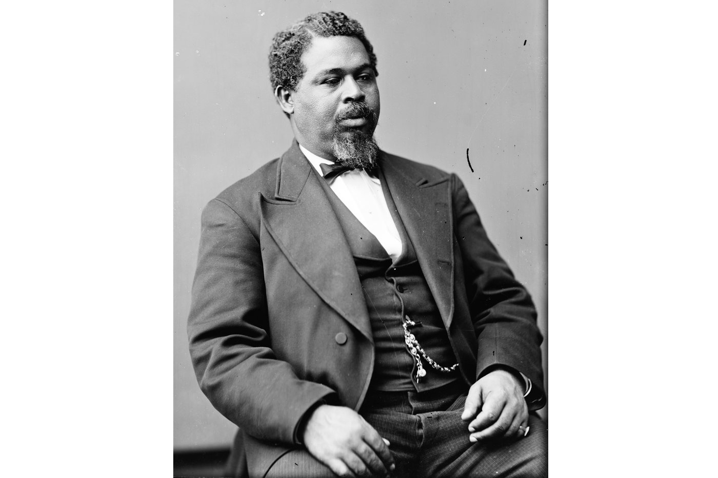 South Carolina statue honoring Black hero Robert Smalls will stare down a segregationist | iNFOnews.ca South Carolina statue honoring Black hero Robert Smalls will stare down a segregationist | iNFOnews.ca