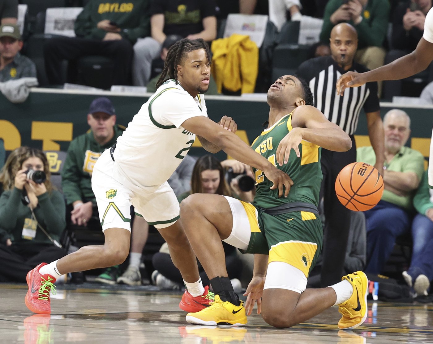 Robert Wright III sets a Baylor freshman record with 13 assists, the Bears beat Norfolk State 94-69 | iNFOnews.ca Robert Wright III sets a Baylor freshman record with 13 assists, the Bears beat Norfolk State 94-69 | iNFOnews.ca