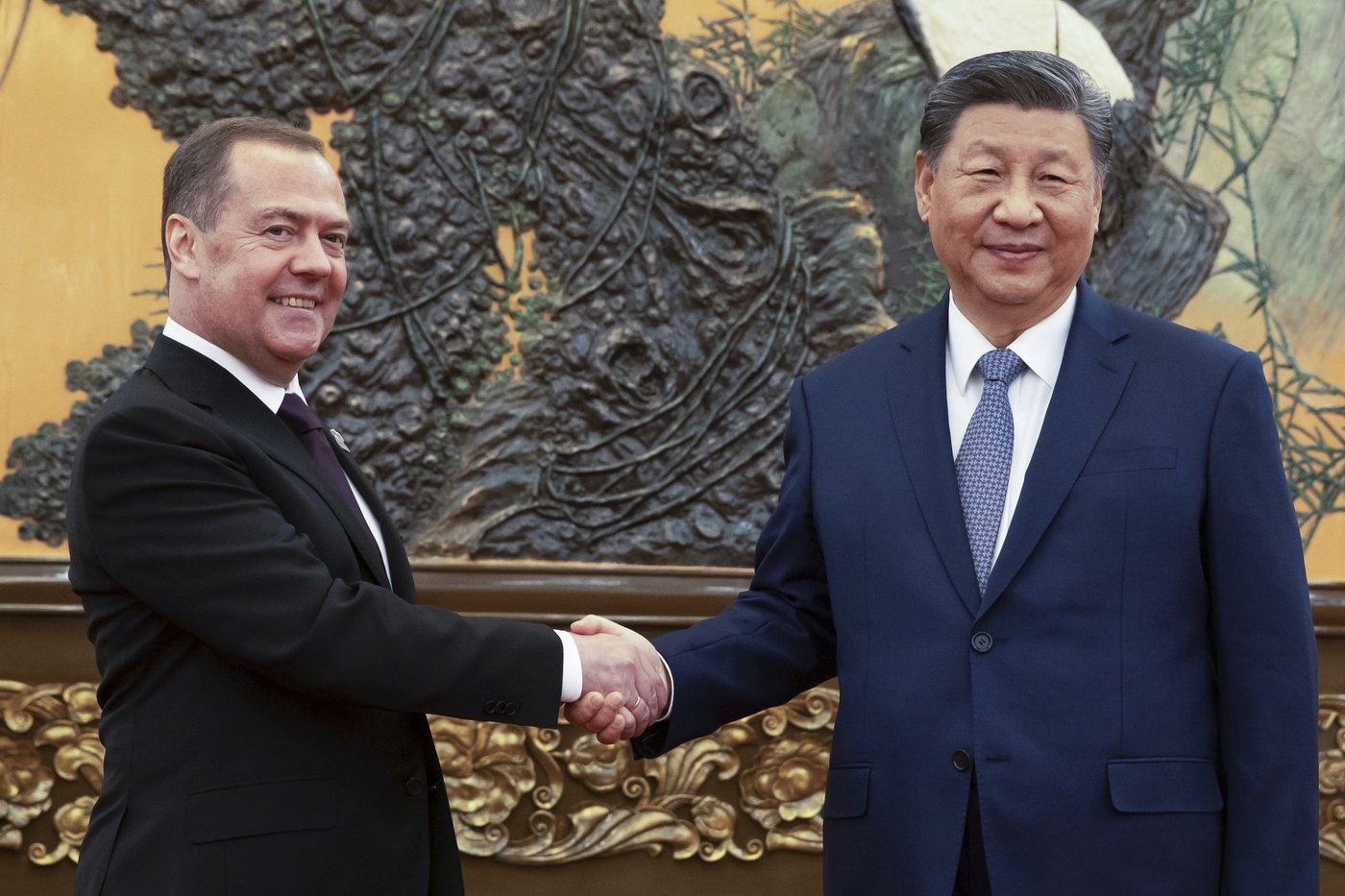 Trump invites China's Xi to his inauguration even as he threatens massive tariffs on Beijing | iNFOnews.ca