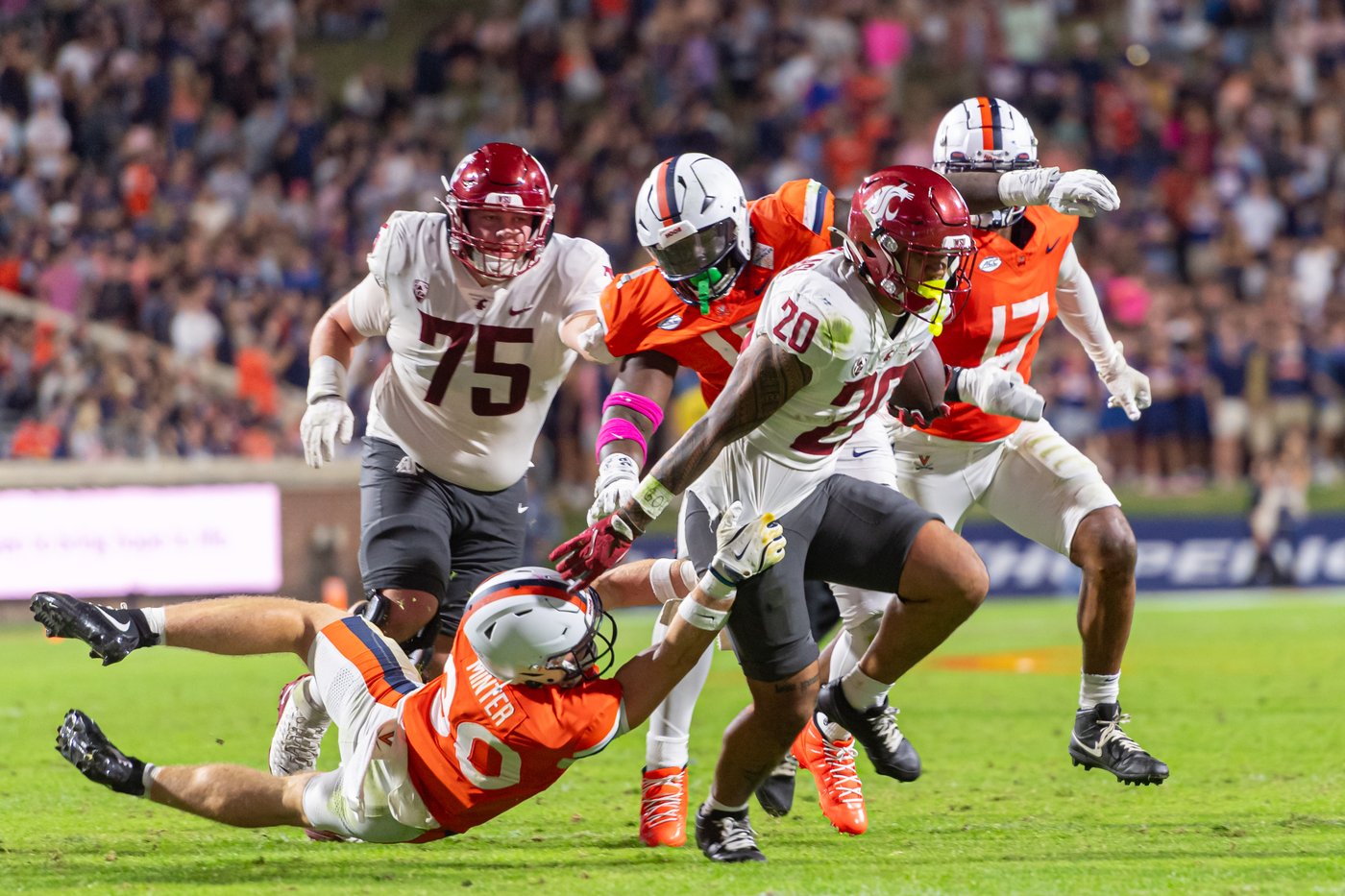 No. 18 Virginia uses tiebreaking safety to top Washington State 22-20 | iNFOnews.ca