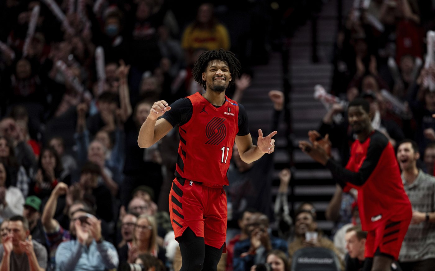 Henderson hits late jumper, Avdija and Sharpe each score 27 as Trail Blazers beat Jazz 122-120 | iNFOnews.ca