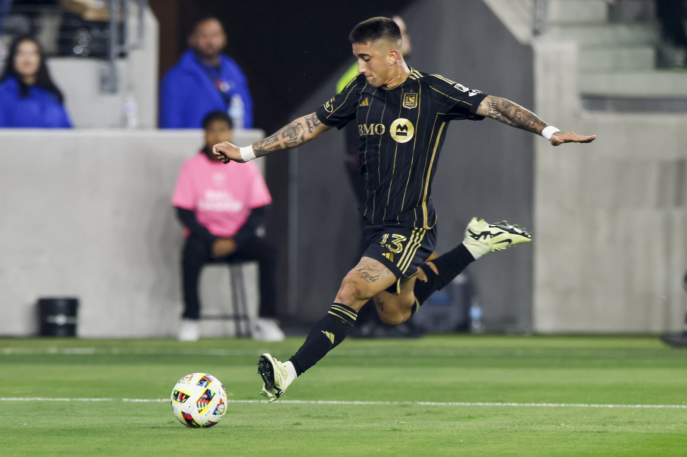 Mateusz Bogusz, Hugo Lloris lead LAFC over Whitecaps 1-0 in rubber match of first-round MLS series | iNFOnews.ca