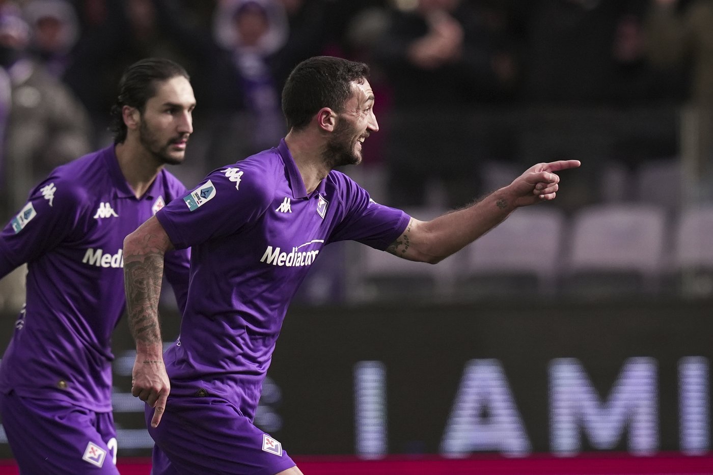 Cataldi promises hospitalized teammate Bove a goal and delivers as Fiorentina wins 8th straight | iNFOnews.ca Cataldi promises hospitalized teammate Bove a goal and delivers as Fiorentina wins 8th straight | iNFOnews.ca