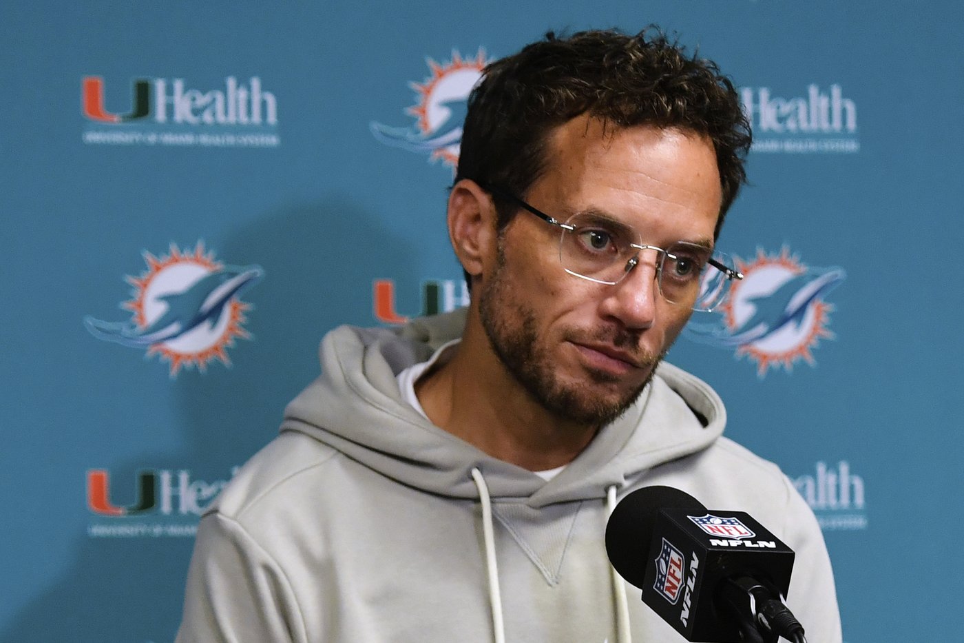 No moral victories in losing, says coach McDaniel after Dolphins drop to 0-3 in 31-21 loss to Bills | iNFOnews.ca No moral victories in losing, says coach McDaniel after Dolphins drop to 0-3 in 31-21 loss to Bills | iNFOnews.ca