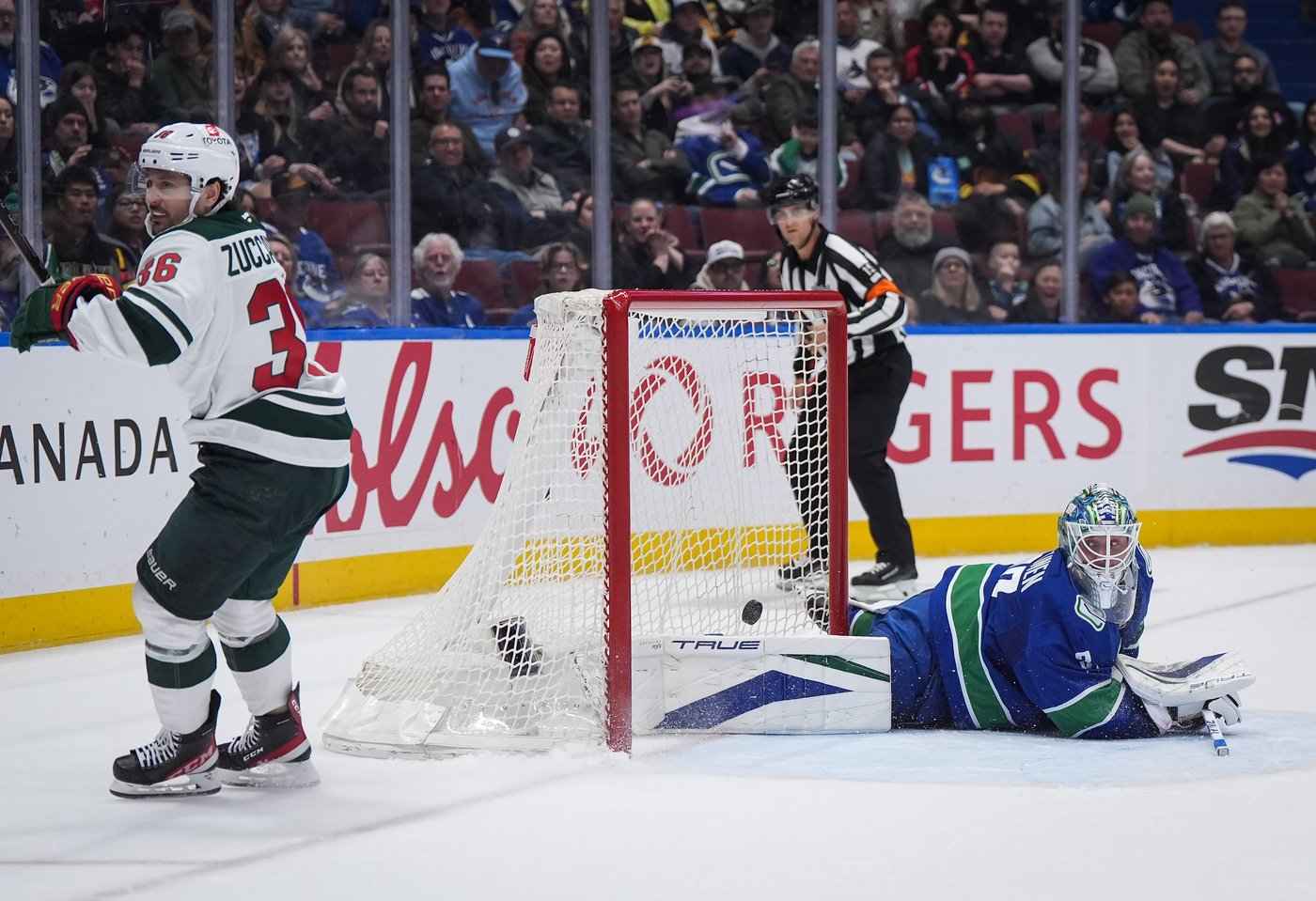 Overtime woes continue to haunt Vancouver Canucks | iNFOnews.ca Overtime woes continue to haunt Vancouver Canucks | iNFOnews.ca