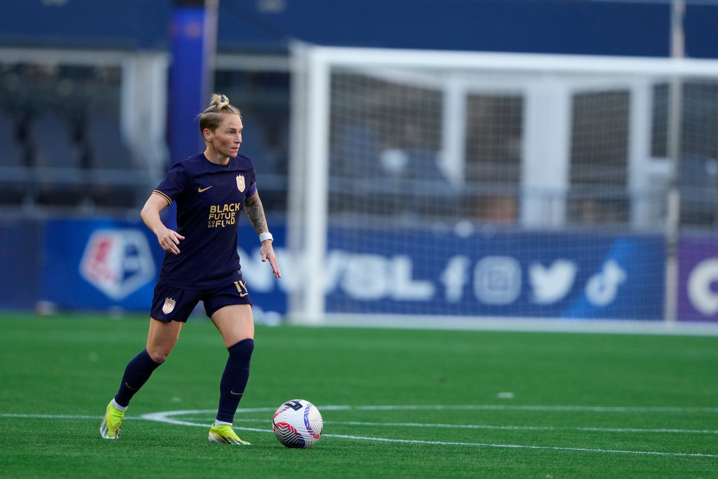 Jess Fishlock returns for another year with the Seattle Reign | iNFOnews.ca Jess Fishlock returns for another year with the Seattle Reign | iNFOnews.ca