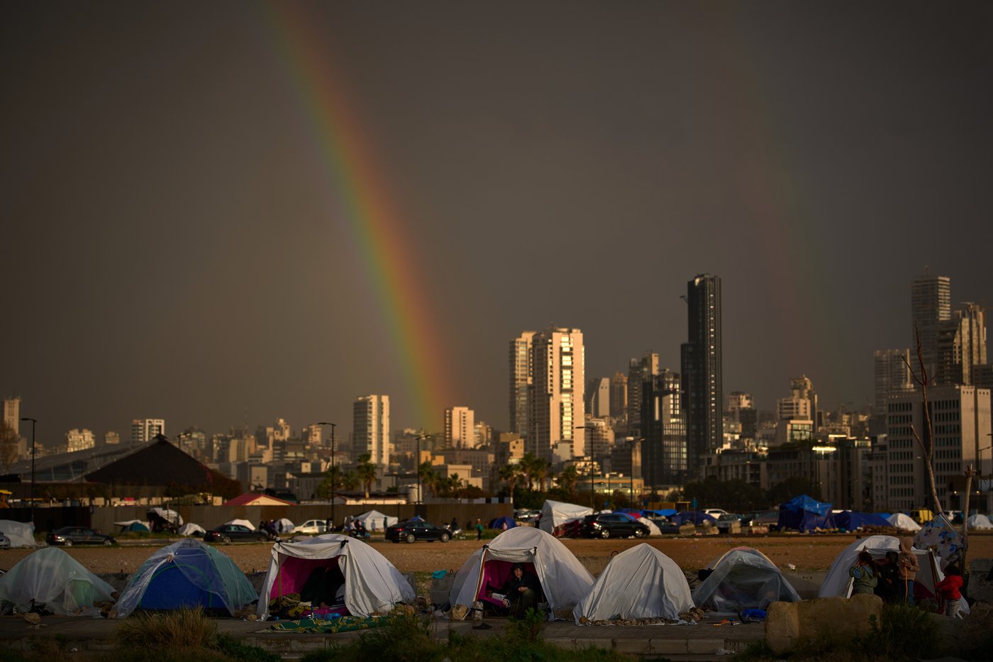 Beirut is bursting as over 1 million people flee Israeli strikes and evacuation orders | iNhome Beirut is bursting as over 1 million people flee Israeli strikes and evacuation orders | iNhome