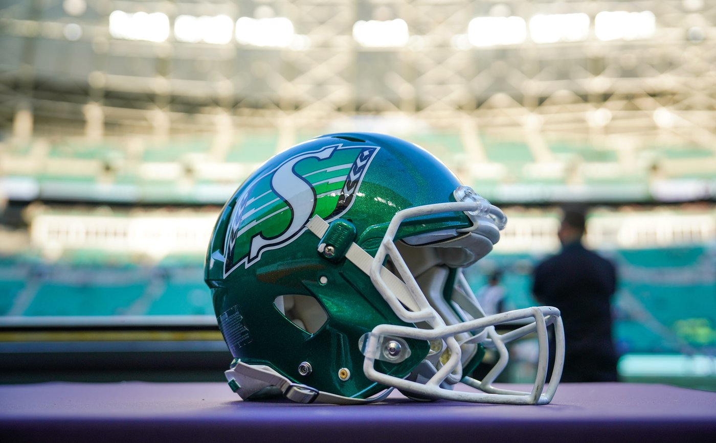 Saskatchewan Roughriders sign American offensive lineman Nick Jones | iNFOnews.ca