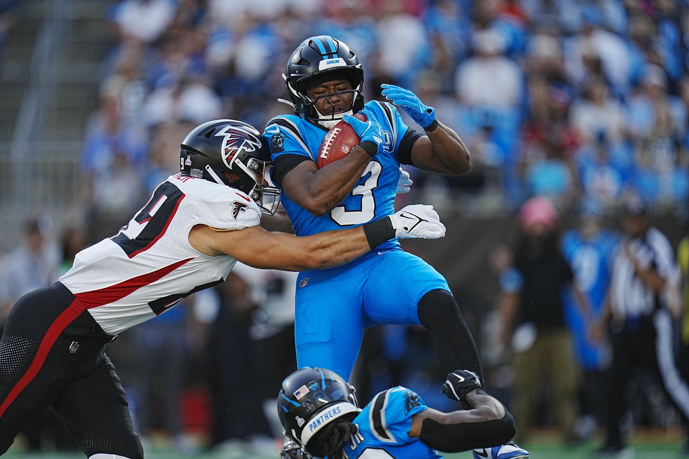 Bijan Robinson scores 2 TDs. Falcons beat Panthers 38-20 for 3rd straight victory vs. NFC South foe | iNFOnews.ca Bijan Robinson scores 2 TDs. Falcons beat Panthers 38-20 for 3rd straight victory vs. NFC South foe | iNFOnews.ca