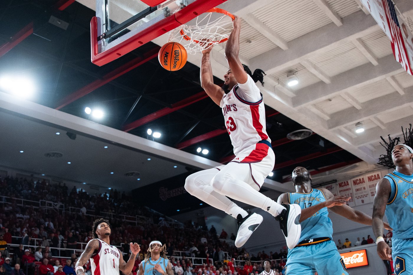 No. 5 St. John's opens Pitino's third season with 108-74 rout of Quinnipiac | iNFOnews.ca No. 5 St. John's opens Pitino's third season with 108-74 rout of Quinnipiac | iNFOnews.ca