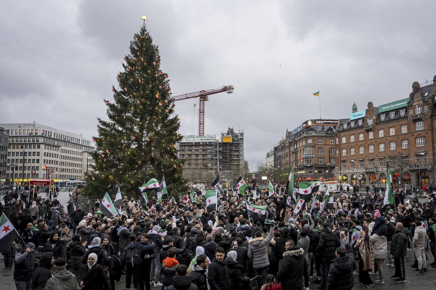 Global reaction to Assad's sudden ouster from Syria ranges from jubilation to alarm | iNFOnews.ca Global reaction to Assad's sudden ouster from Syria ranges from jubilation to alarm | iNFOnews.ca