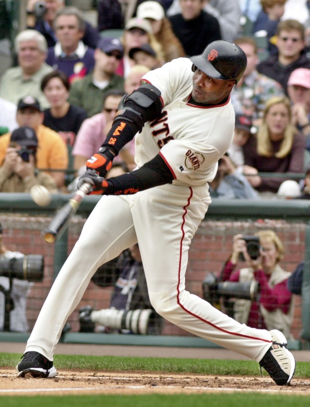 Barry Bonds is enjoying watching the new generation of baseball sluggers put up record-setting stats | iNFOnews.ca Barry Bonds is enjoying watching the new generation of baseball sluggers put up record-setting stats | iNFOnews.ca