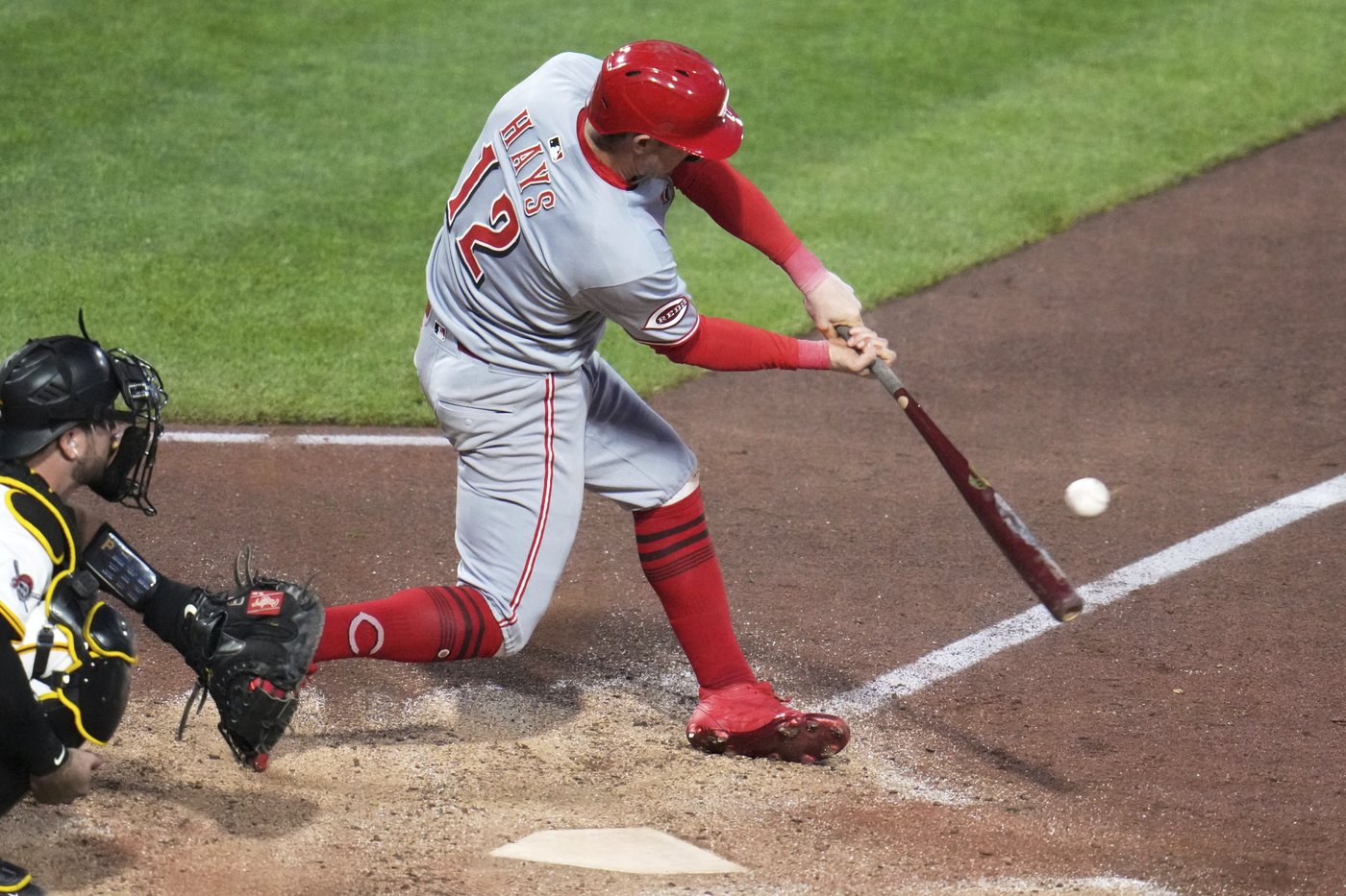 Austin Hays, Nick Lodolo lead Reds to their fifth consecutive victory, 7-1 over scuffling Pirates | iNFOnews.ca